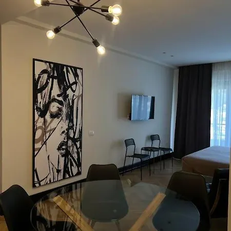 Suite Apartment Apartment *