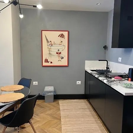 Suite Apartment